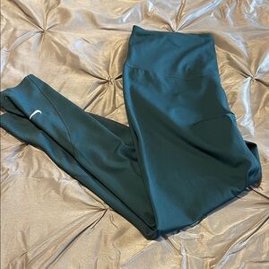 Nike Green 7/8 Leggings
